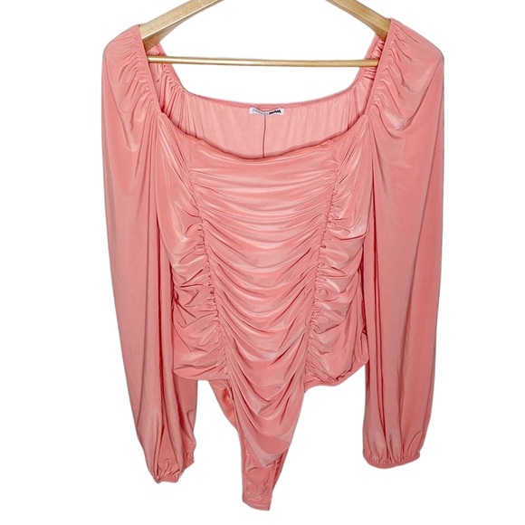 Fashion Nova Catch Your Heart Ruched Bodysuit in Peach size 1X - Picture 3 of 13